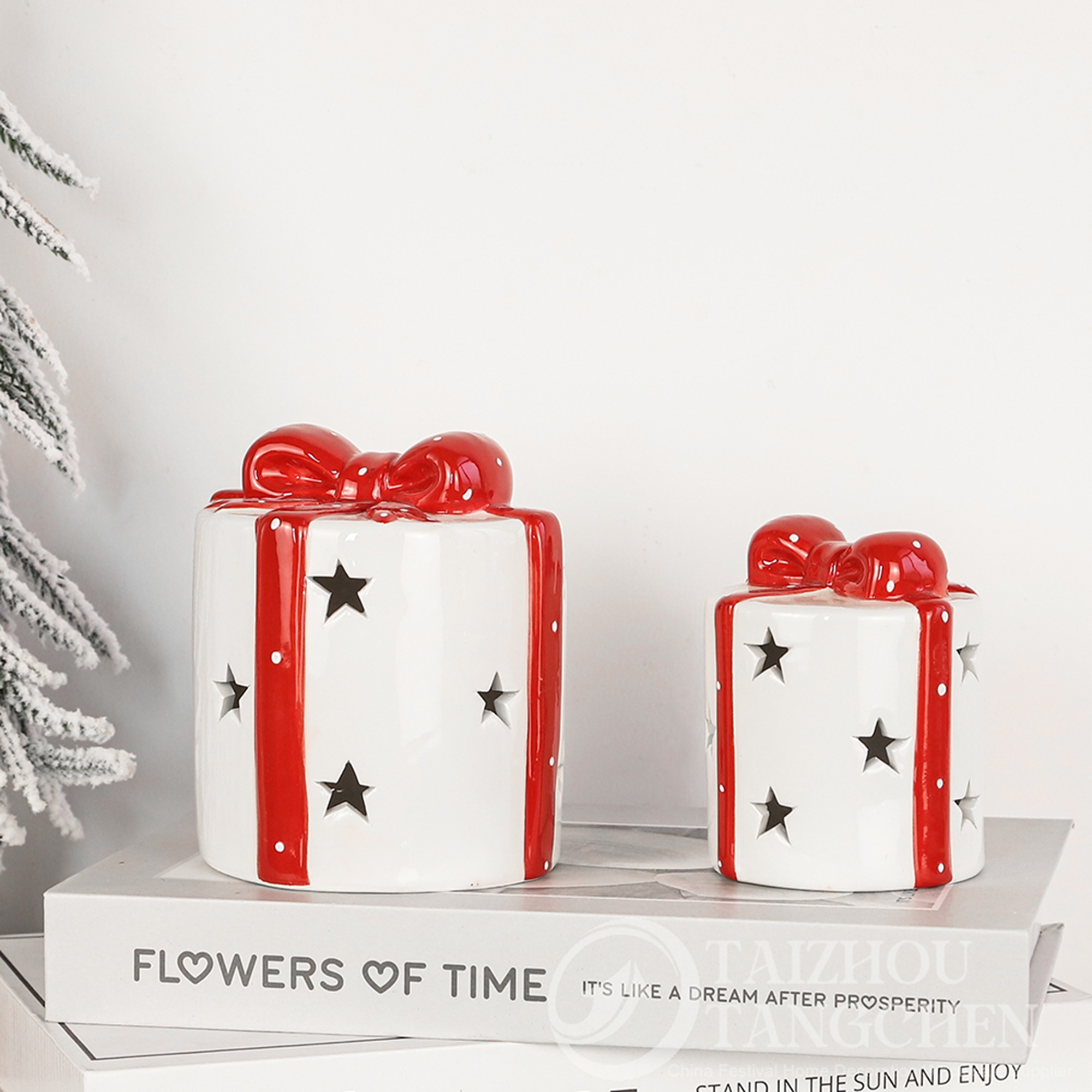 Christmas Lighted Gift Boxes - Ceramic Presents Christmas Boxes Lane Red & White LED Present Ornament 3