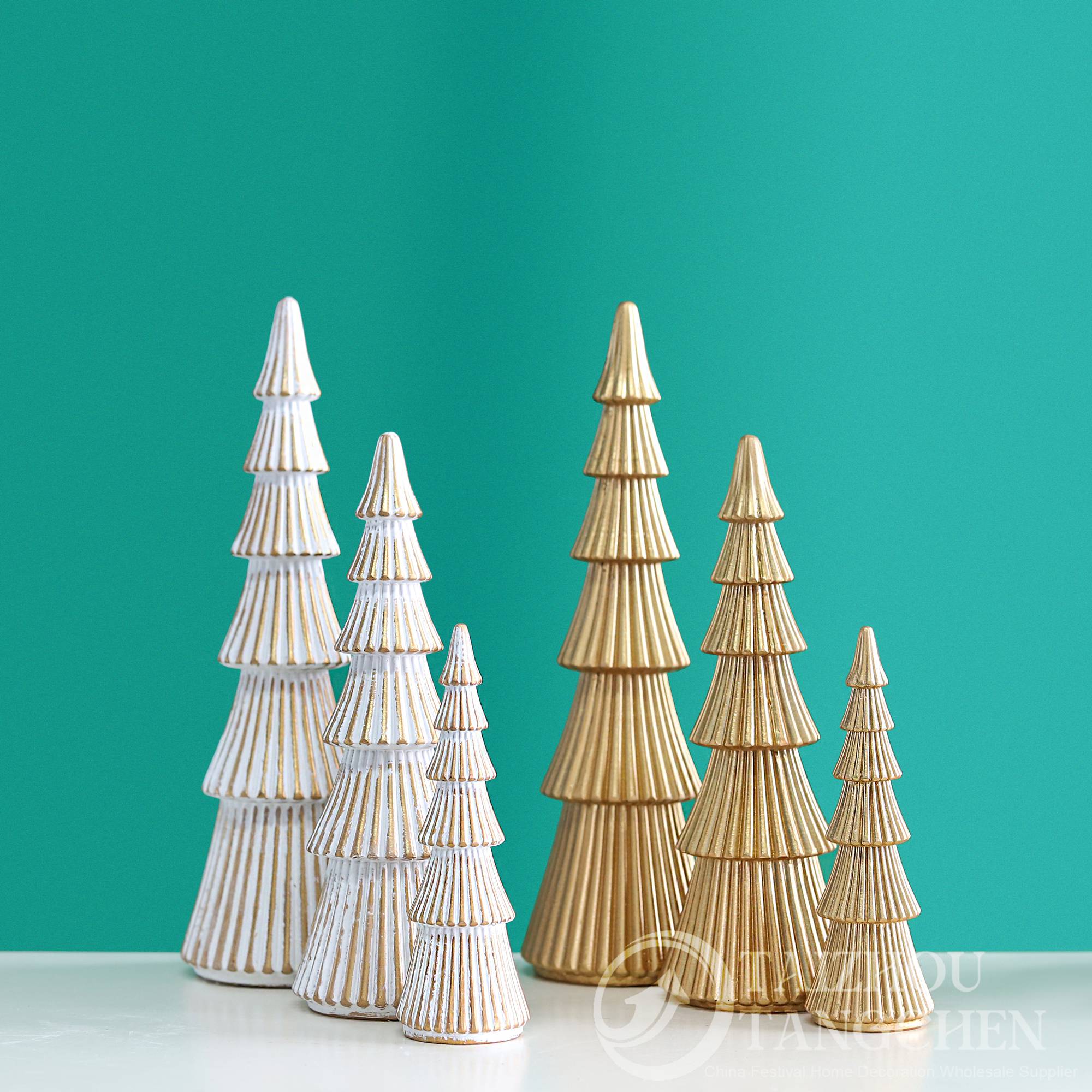 Figuras navideñas vintage doradas y blancas de poliresina hechas a mano para decoración de mesa, repisa o estante de chimenea. Regalos de invierno. 5