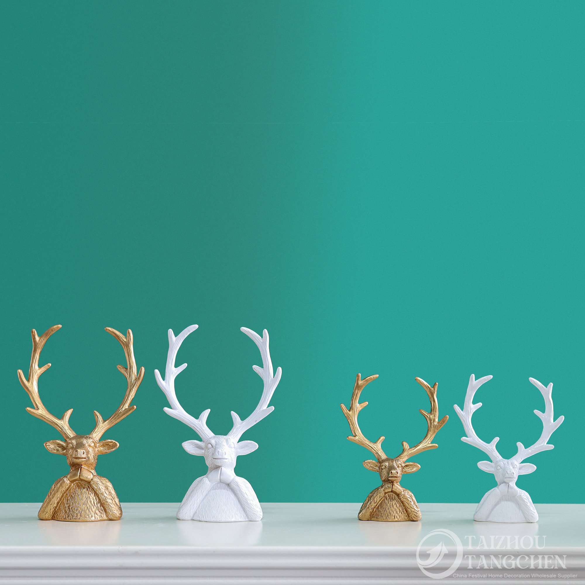 Figuras navideñas vintage doradas y blancas de poliresina hechas a mano para decoración de mesa, repisa o estante de chimenea. Regalos de invierno. 6