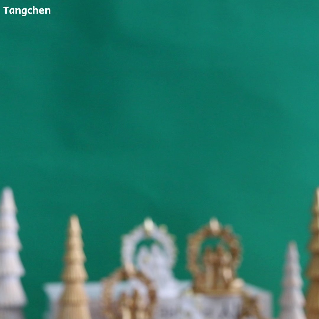 Weihnachtskrippe aus Kunstharz mit Mini-Weihnachtsbäumen, Vintage-Gold-Weiß, Tischdekoration, religiöse Weihnachtsdeko 1