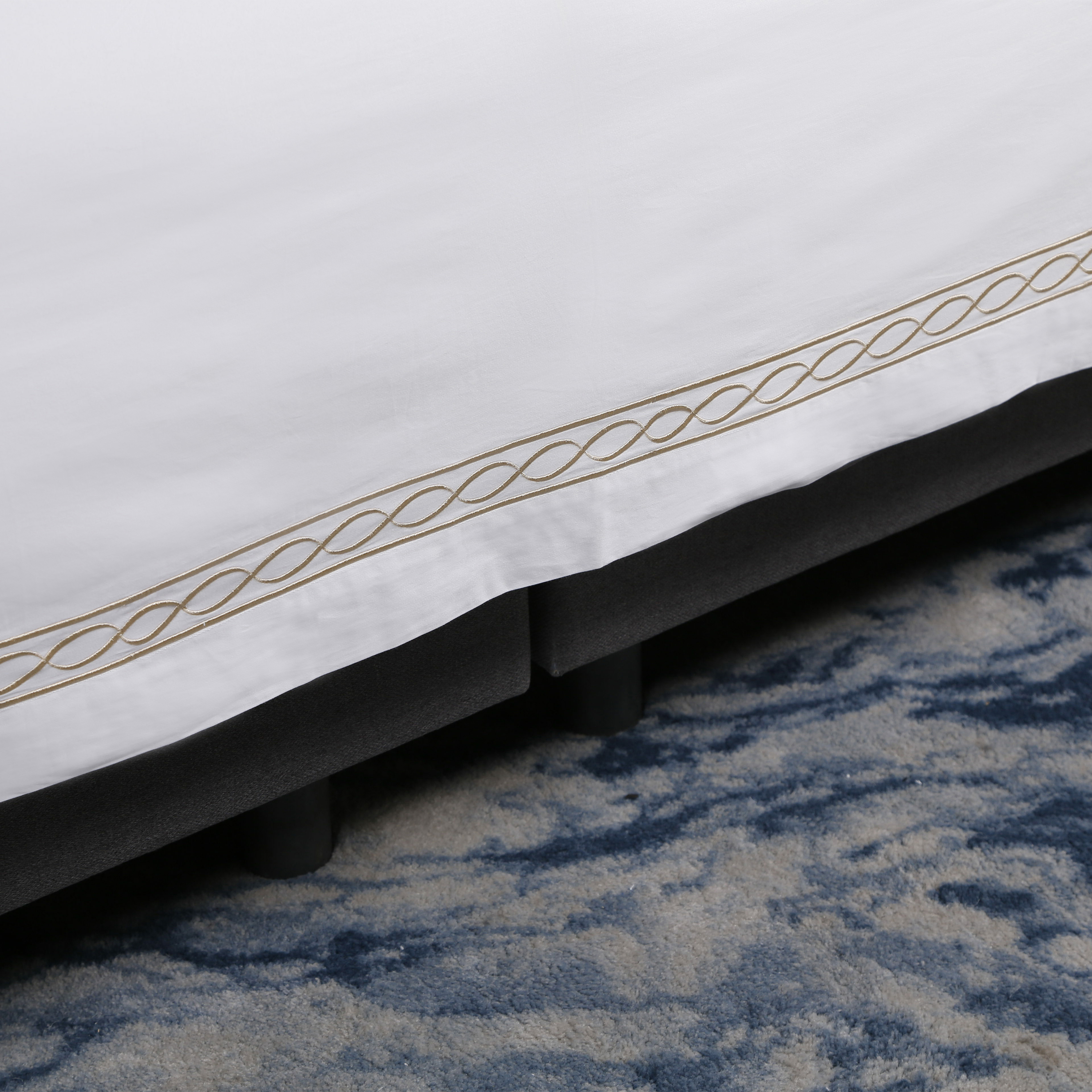 Luxury 5 Star Hotel Bedding Set Honey Comb Embroidery Duvet Cover Pillow Case Custom 11