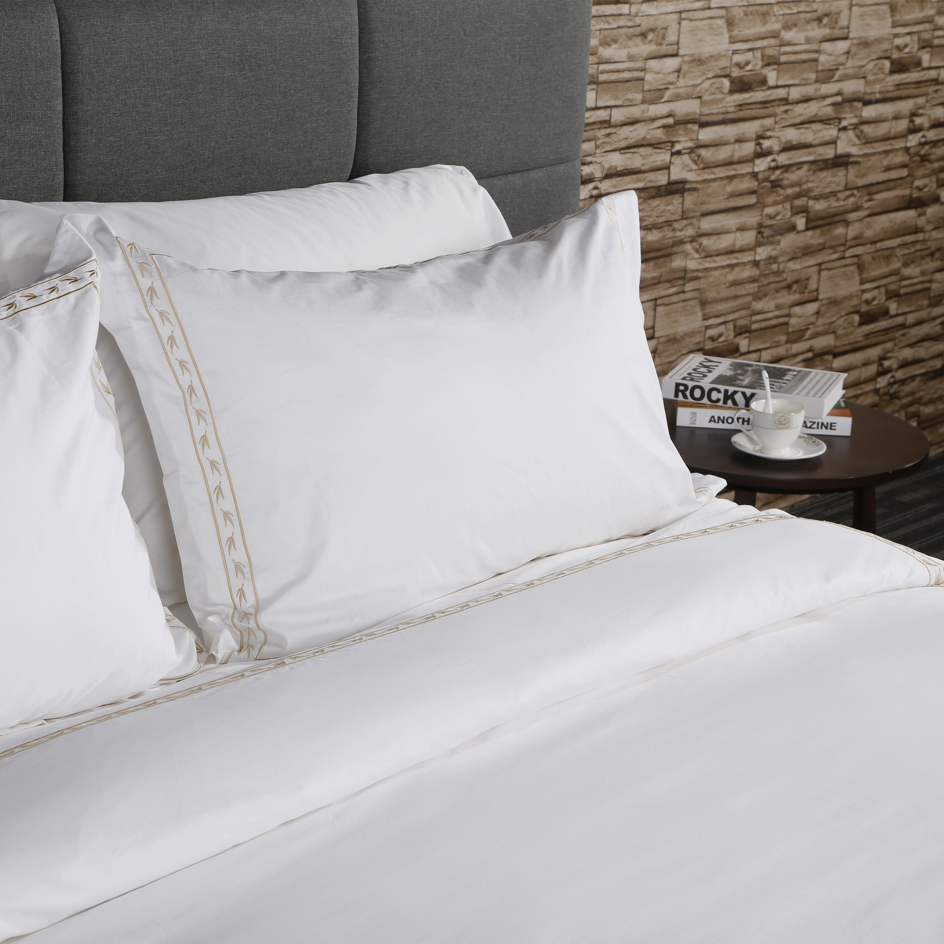Quality Factory White 6080S 100% Cotton Golden Embroidered Hotel Bedroom Bedding Sheet Set Manufacturer | JLH Mattress 17