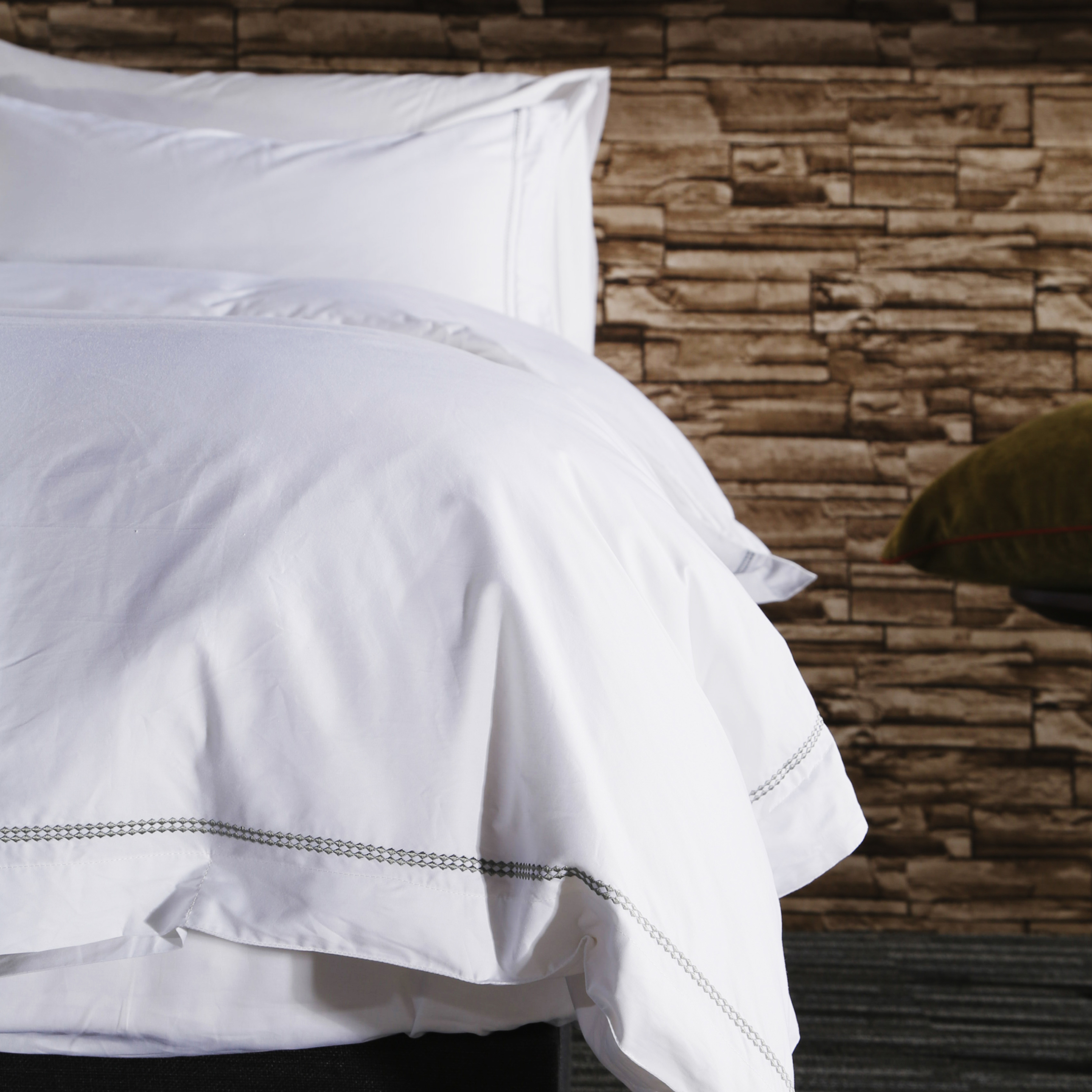 JLH Plain White 6080S Pure Cotton black Piping trim Hotel Bedroom Bedding Sheet Set 18