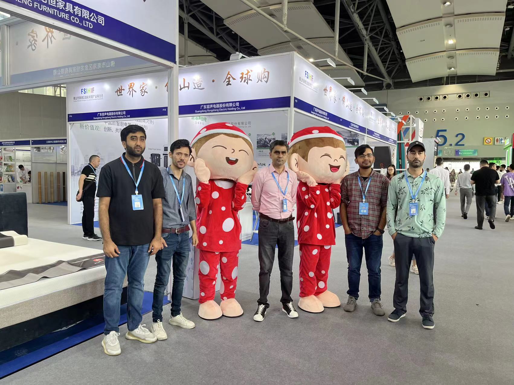 JLH FURNITURE: яркое сияние на выставке Guangzhou Cross Expo 2