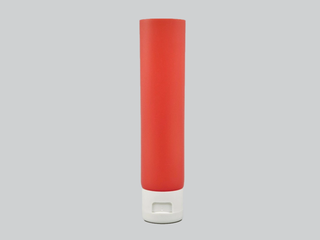 Tubo cosmetico rosso PCR 30% con tappo a scatto per sieri e creme da viaggio 1