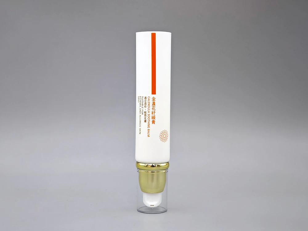 Tubo de bomba de loción blanca brillante con dispensador de montura dorada e huella de pantalla 50 ml 1