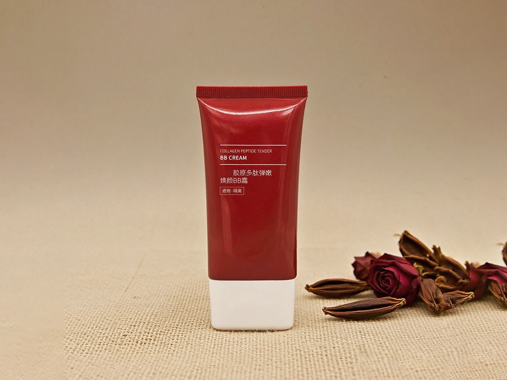 หลอดครีม BB แบนที่มีสีแดงมันวาวฝาสีขาวฝา PE วัสดุ D40 มม. 40ml 1