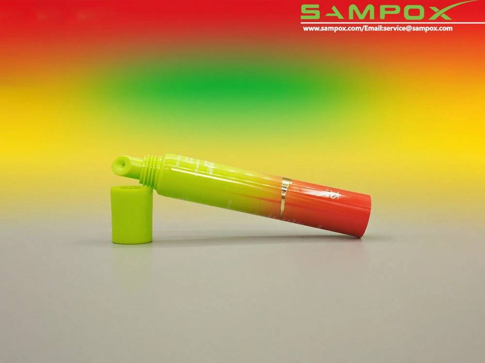Red Green Gradient PE Lip Balm Tube With Green Applicator D19mm 1