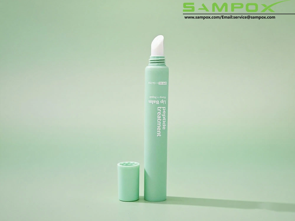 Tubetto di balsamo per labbra con tappo quadrato verde e applicatore rimovibile D16mm 1