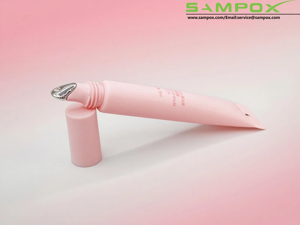 أنبوب مرطب شفاه وردي مع غطاء وردي ملتوي وأداة تطبيق من سبيكة معدنية مقاس 16 مم 1