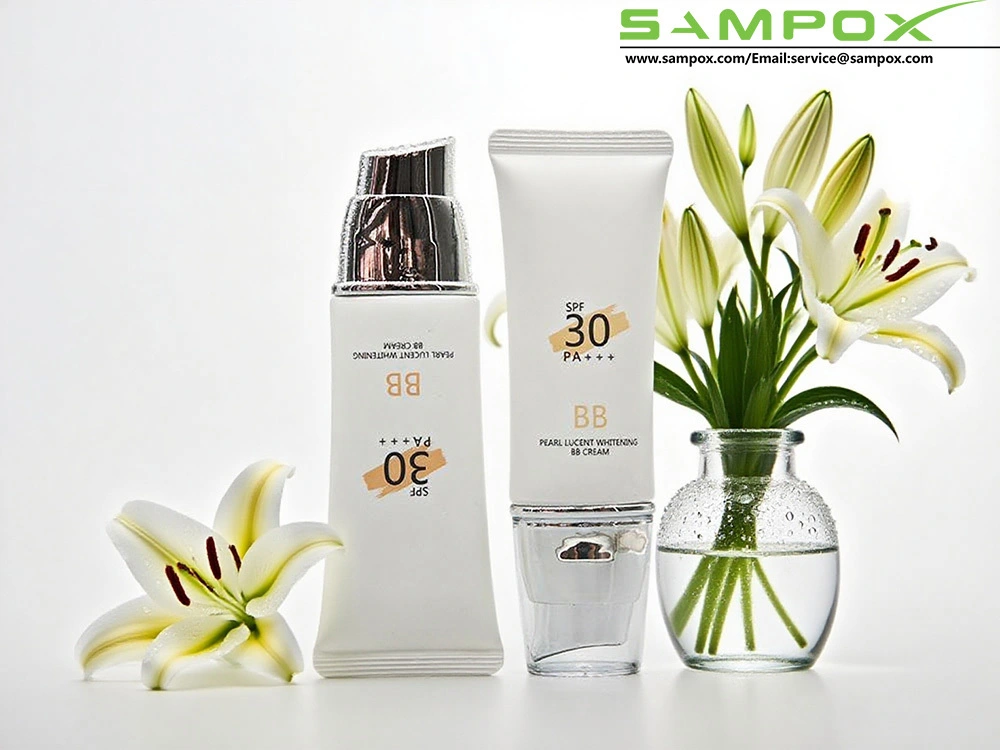 Flache Tube aus weißem PE mit transparentem, flachem Verschluss und silberfarbener, galvanisierter Pumpe, 40 ml 1