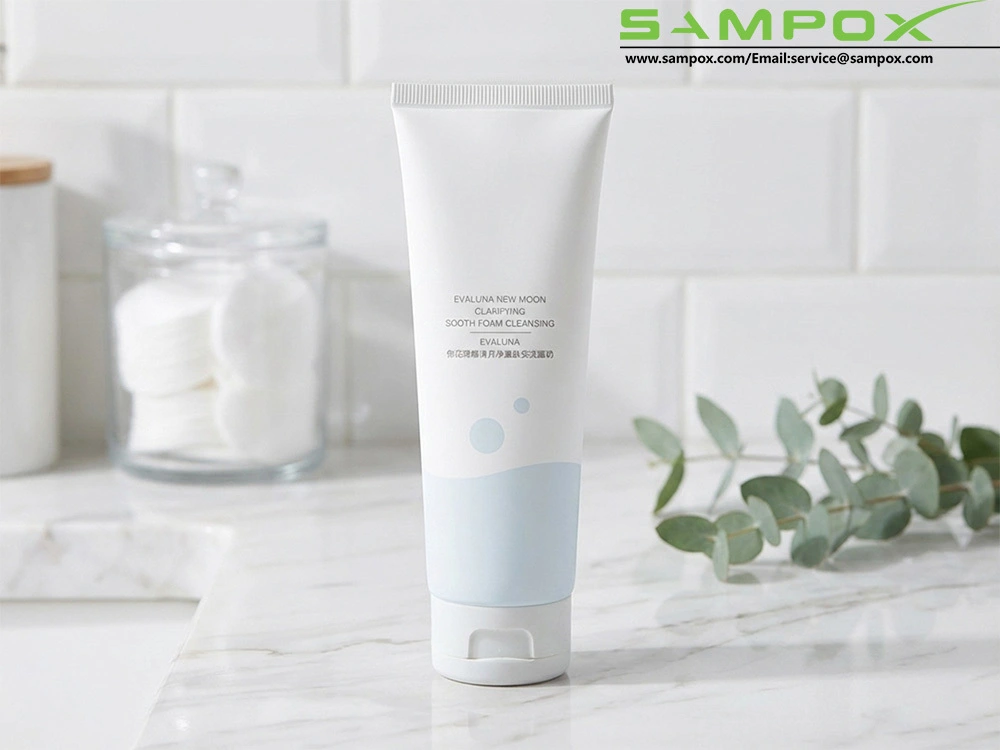 White PE Facial Cleanser Tube with Minimalist Wave Design 140g 45mm 1