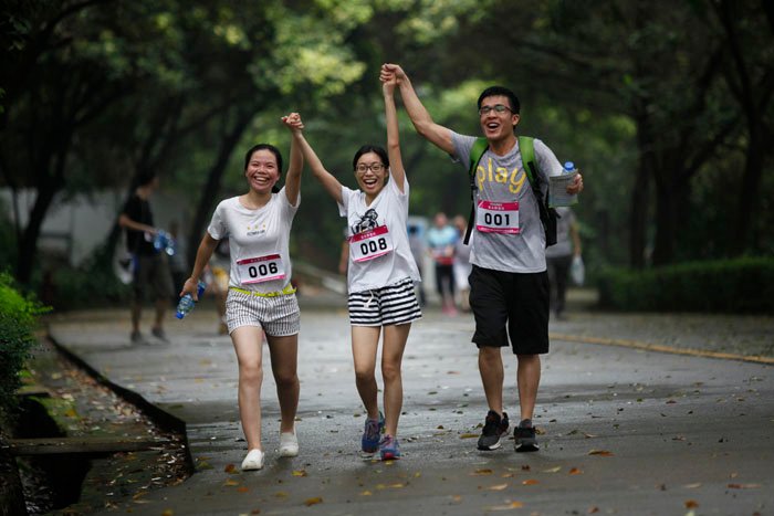Felicidad <000000> Amor - 1ª Senderismo de 10 km de NICORE 10