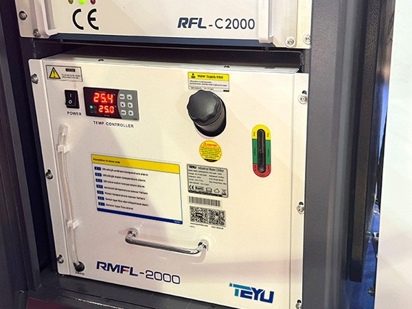  Refwadisè TEYU 19 pous ki monte sou etajè RMFL-2000