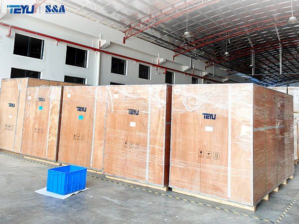  ڪيترائي اعليٰ ڪارڪردگي وارا ليزر چيلر CWFL-120000 هڪ يورپي فائبر ليزر ڪٽر ڪمپني کي پهچائيا ويندا.