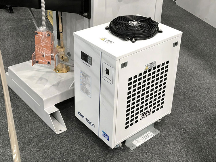  Tá an Fuaraitheoir Tionsclaíoch CW-5300 Oiriúnach chun Gearrthóir Léasair CO2 150W-200W a Fhuarú