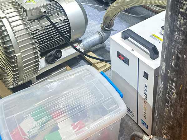 CO2激光冷水机CW-5000用于冷却80W CO2激光雕刻机
