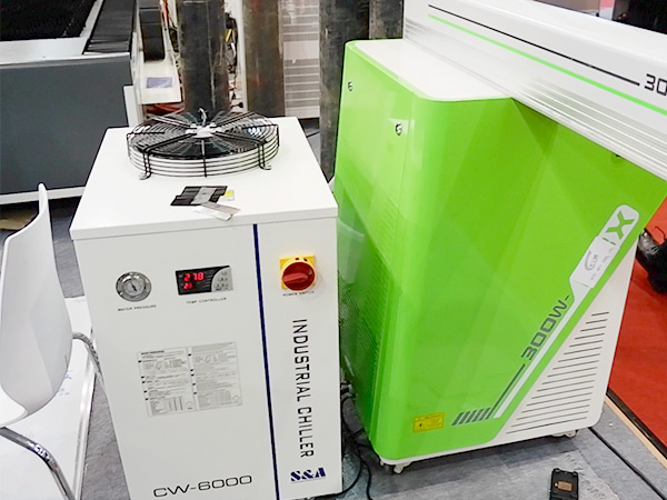  Laser Refrigeratore CW-6000 raffredda in modo efficiente le macchine per saldatura laser