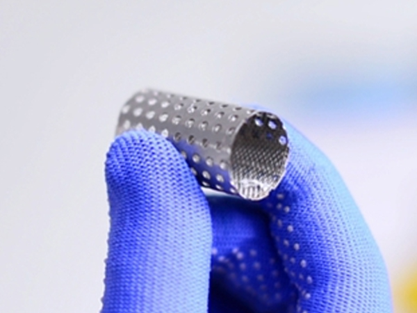  Membersihkan Elemen Filter dan Layar Filter Unit Chiller Industri