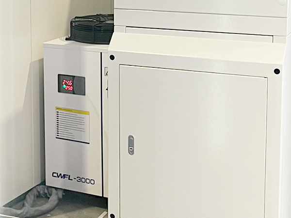  TEYU CWFL-3000 Laser Chiller fun 3000W Fiber Laser Ige Welding Machine.