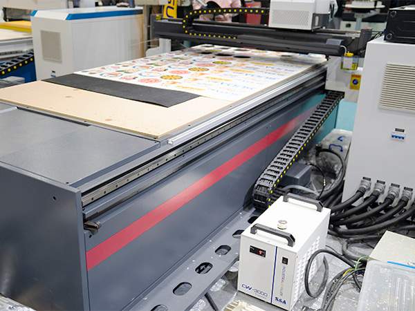 TEYU S&A Sarincokê Pîşesaziyê CW-3000 ji bo Makîneya Gravkirina Lazerê ya Ne-Metalî ya Sarkirinê