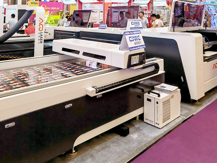  Высокаэфектыўныя вадзяныя ахаладжальнікі CW-5200 для CO2-лазернага разака і гравіроўкі