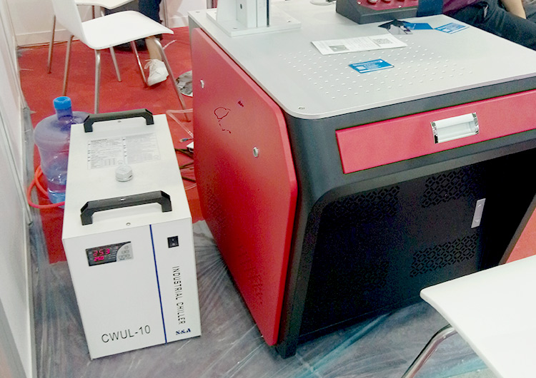  Fuaraitheoir Léasair CWUL 10 le haghaidh Léasair UV 10W-15W