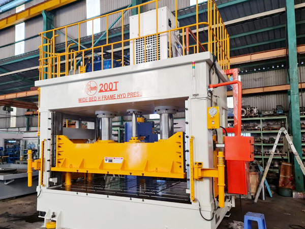 TEYU S&A 油圧プレス水チラーは理想的な油圧システム冷却装置です