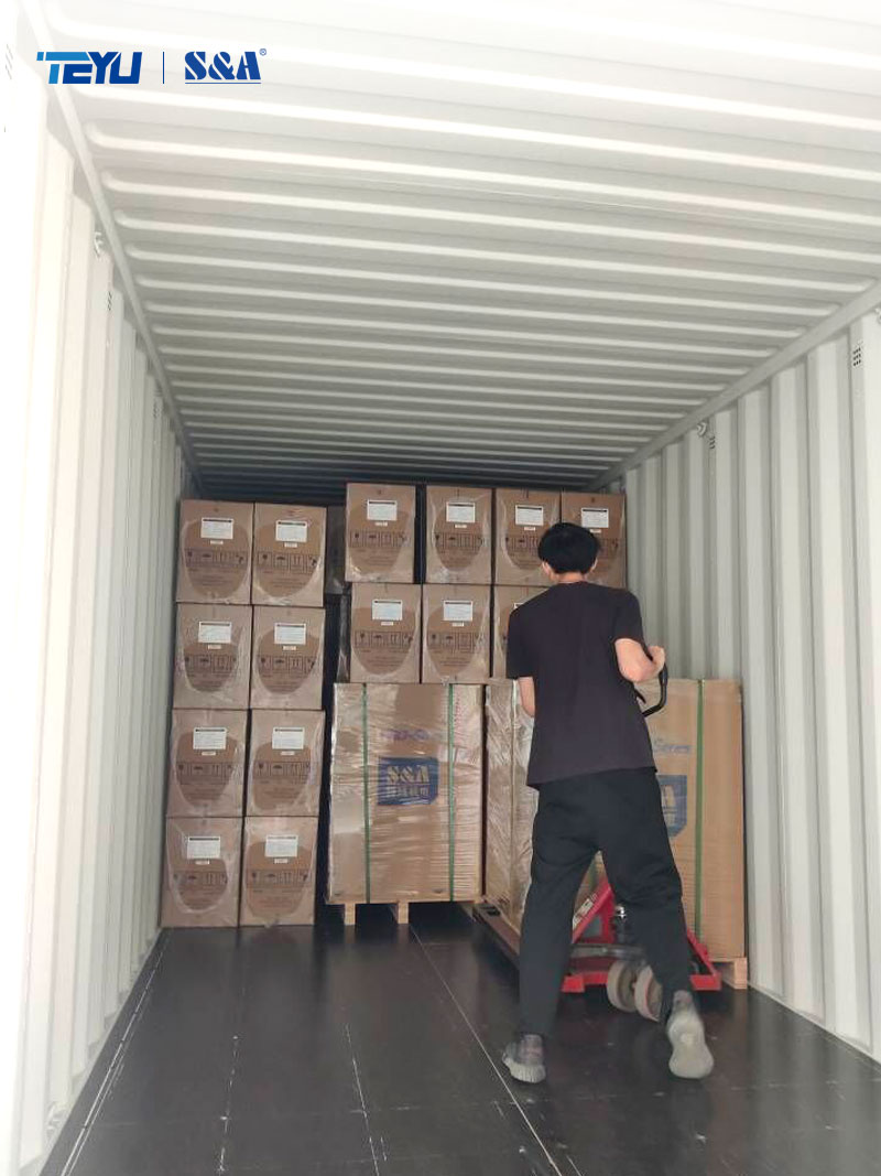  TEYU ઇન્ડસ્ટ્રિયલ ચિલર CW-5200 અને CWFL-3000