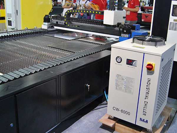 S&A 工业冷水机组系统