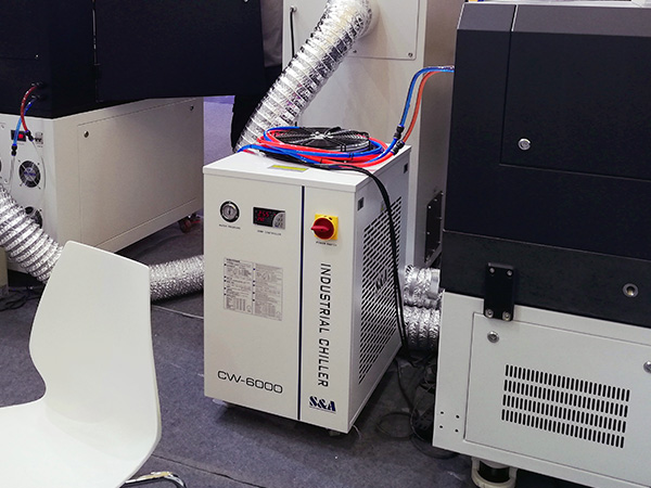  Sîstema Sarkirina Ava Pîşesaziyê CW-6200 Kapasîteya Sarkirinê 5100W