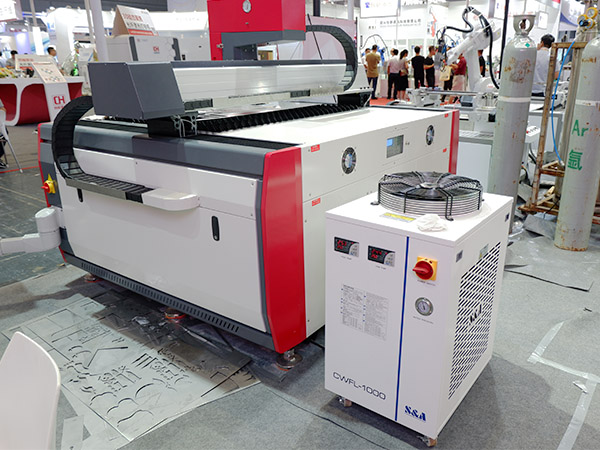  S&A CWFL-1000 für 1 kW Faserlasersystem