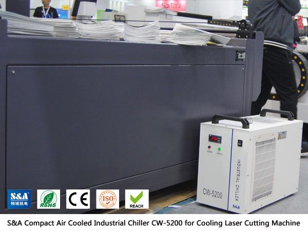  fuaraitheoir tionsclaíoch dlúth aerfhuaraithe