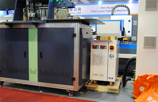  S&A Teyu Maji Ndogo ya Chiller CWFL-500 kwa Mashine ya Kupoeza ya Kuchomelea Laser