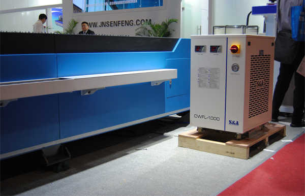  S&A Teyu Fiber Laser Water Chiller CWFL-1000 kwa ajili ya Kupoeza Fiber Laser Kukata Mashine
