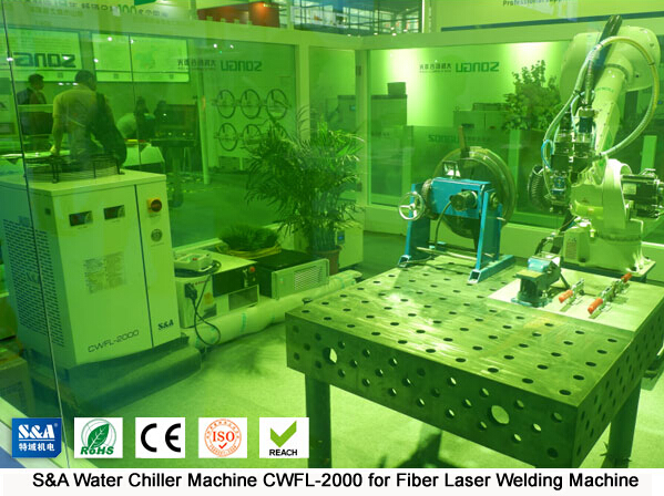 Duursame glase wat deur 'n fabriek in Oekraïne vervaardig word, is ook deel van die poging van S&A Teyu-waterkoelmasjien 2