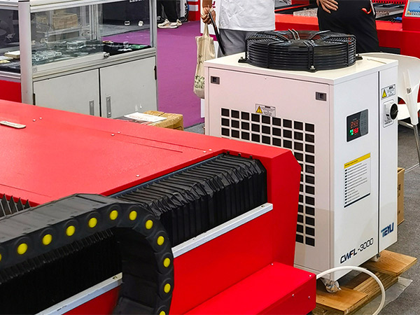  I-TEYU CWFL-3000 Laser Chiller Yezisetshenziswa ze-CNC ezinomthombo we-Fiber Laser engu-3000W