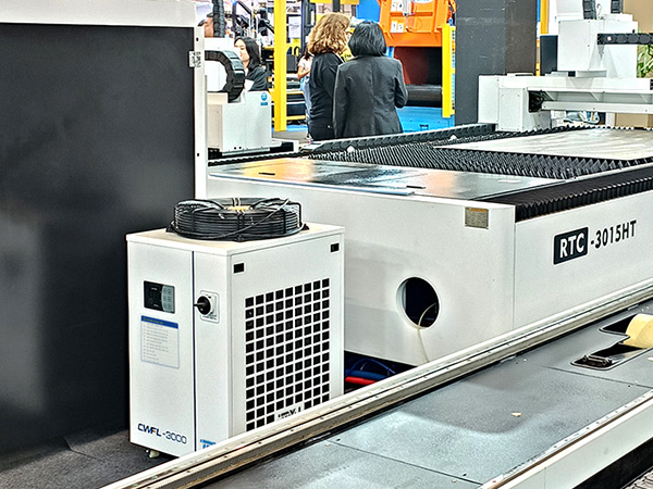 採用 RTC-3015HT 和 CWFL-3000 雷射冰水機的高性能金屬切割解決方案