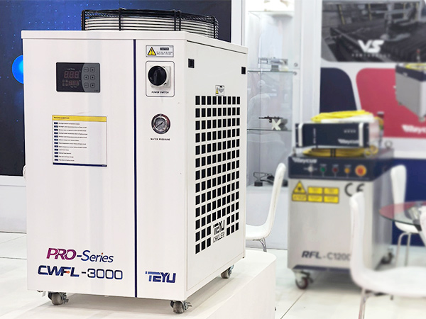 适用于 3kW 激光应用的 TEYU CWFL-3000 光纤激光冷水机