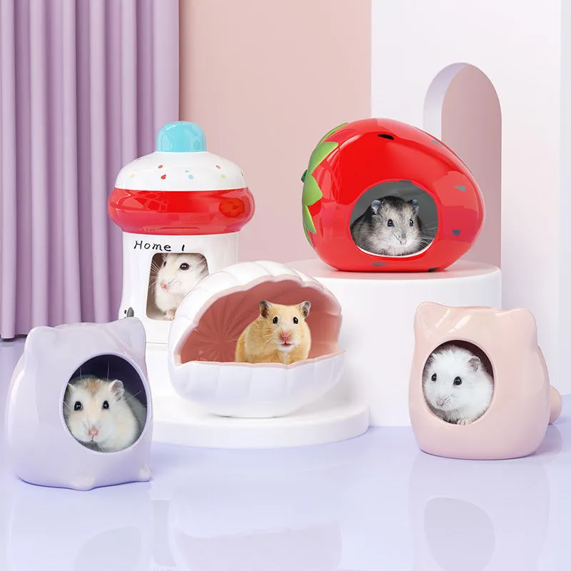 Decorative Ventilated Ceramic Hideouts for Hamsters with Cartoon Designs 1
