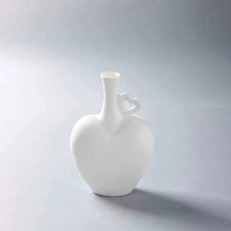 Premium White Heart - shaped Ceramic Vases Perfect Valentine's Day Gift 1