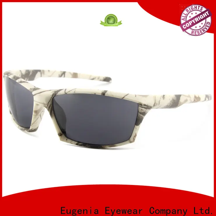 Eugenia customized pink camo sunglasses for travel 1