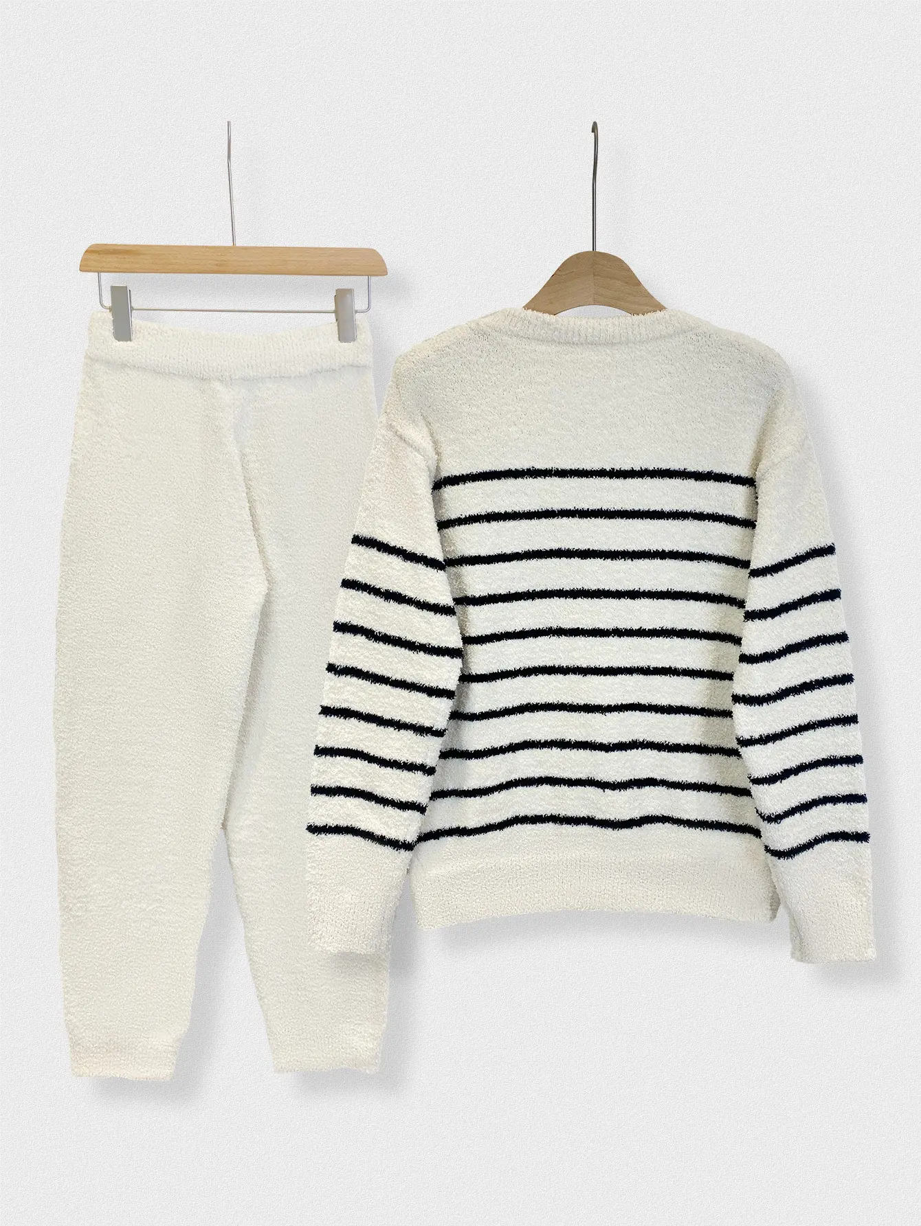 Black Jumpers Factory 7