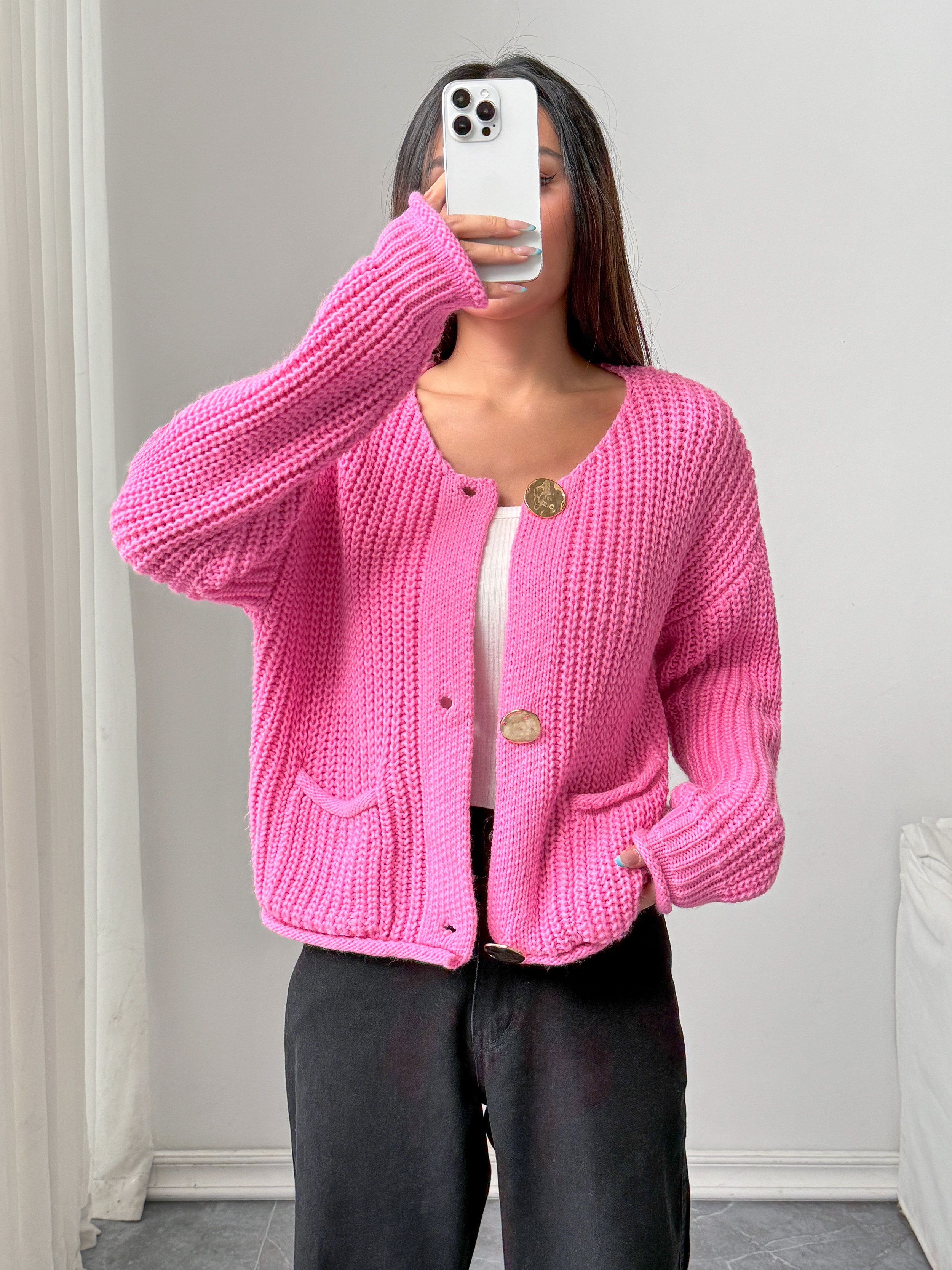 Fan Flo Women's Knitted Cardigan Chunky Short Metal Button Design Spring and Autumn Jacket 2