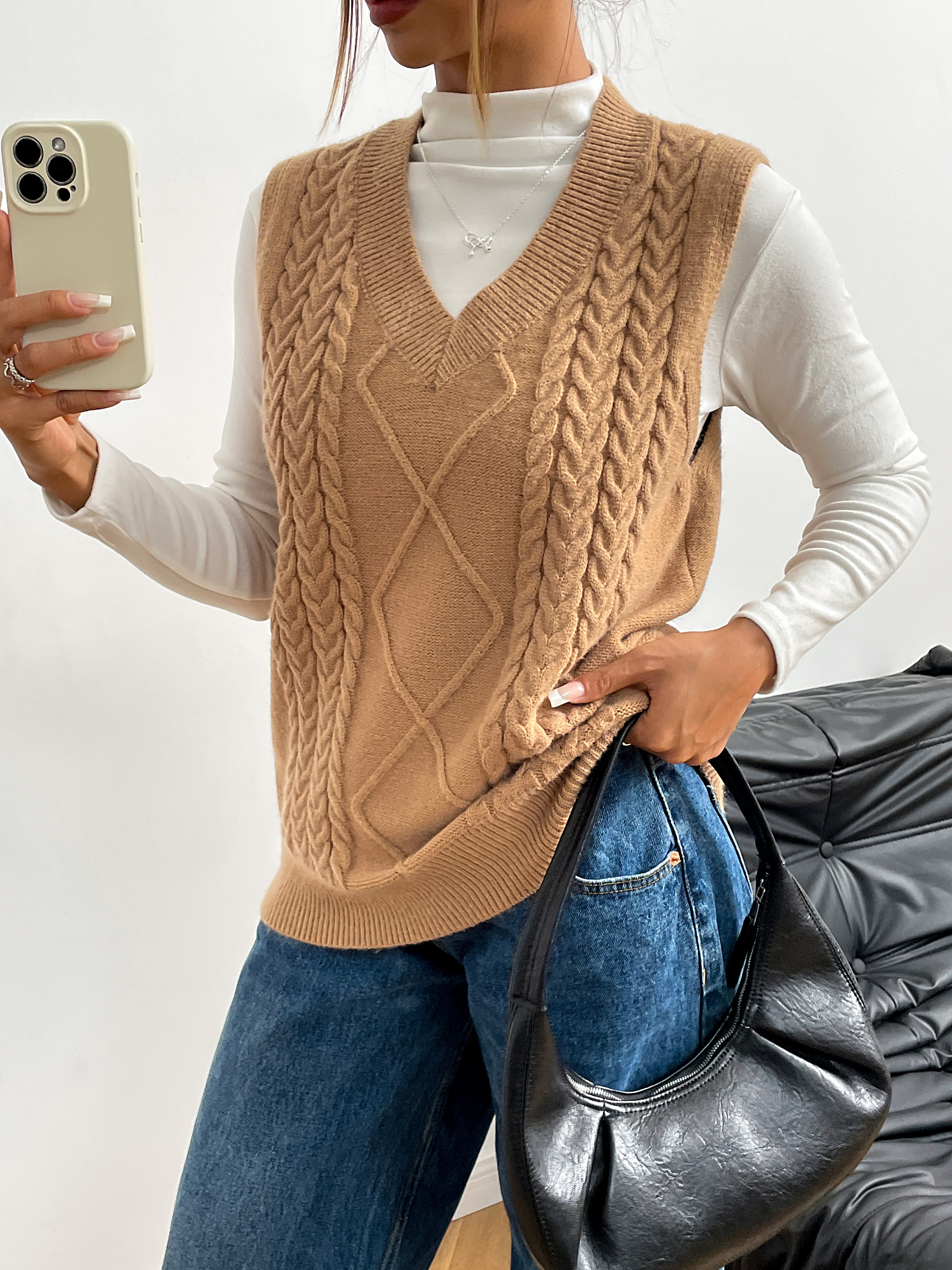 Fan FLO Vest de punto para mujeres Manecientes sin mangas Canted Velvet Estilo de la universidad mezclada con capas de otoño e invierno 3