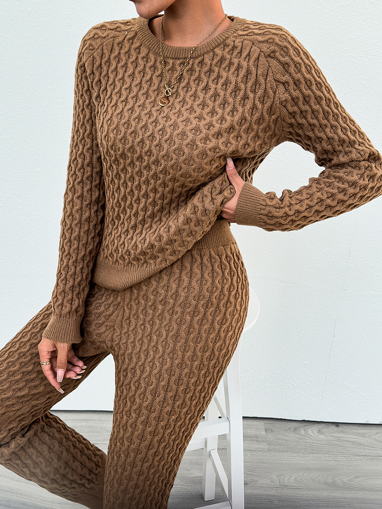 Fan Flo Damas Traje tejido Color sólido Cable redondo Cable Sweater Solid Solidy Sweater + Pantalones de otoño e Invierno Diario Diario Ropa casera 6
