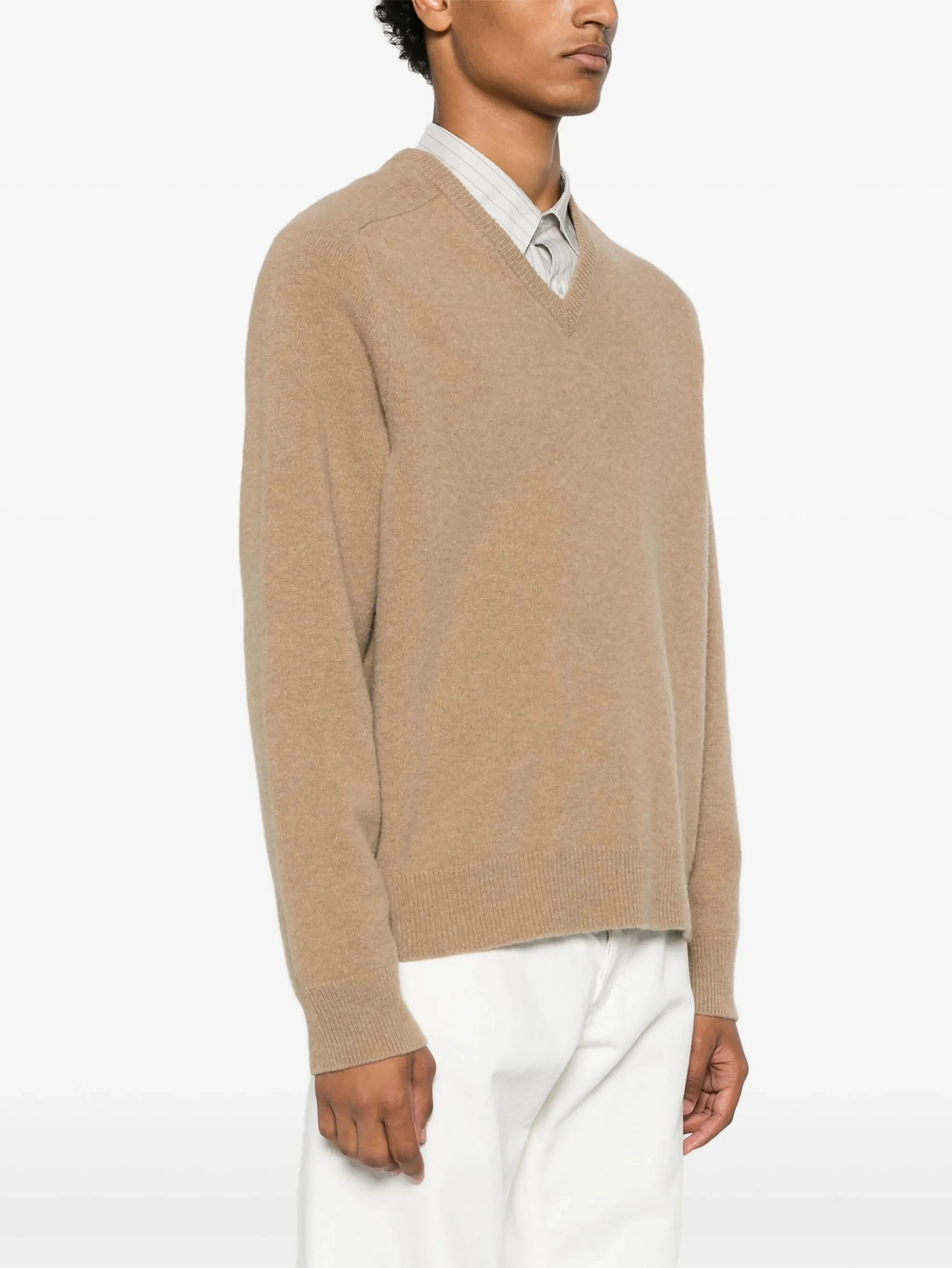 Fan Flon Men's V-Neck Solid Color Raglan Knit Sweater-100% Wool, 5/7 Stitches, Stylish Commuter Hoodie for Business Casual Wear Wholesale 1