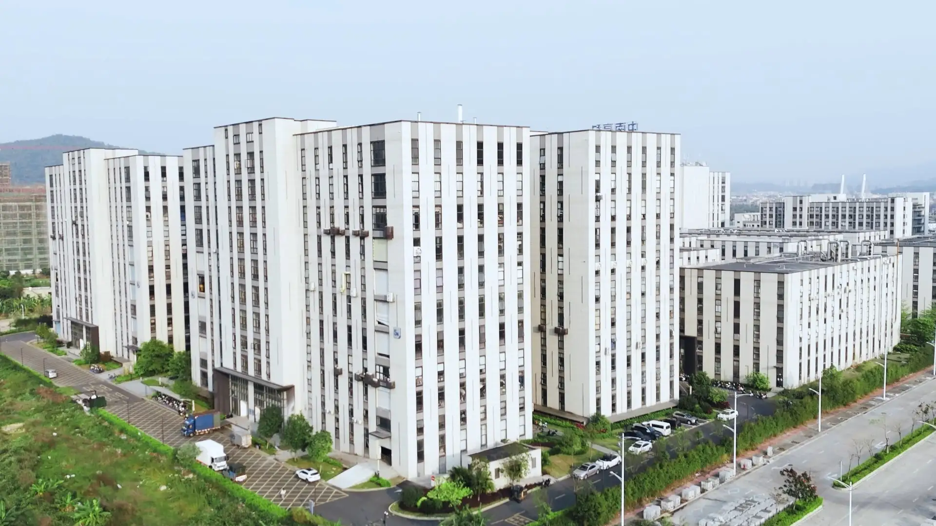 لافتات نيون LED كرتونية مخصصة | إضاءة عصرية للمنزل والمراكز التجارية والحفلات 1