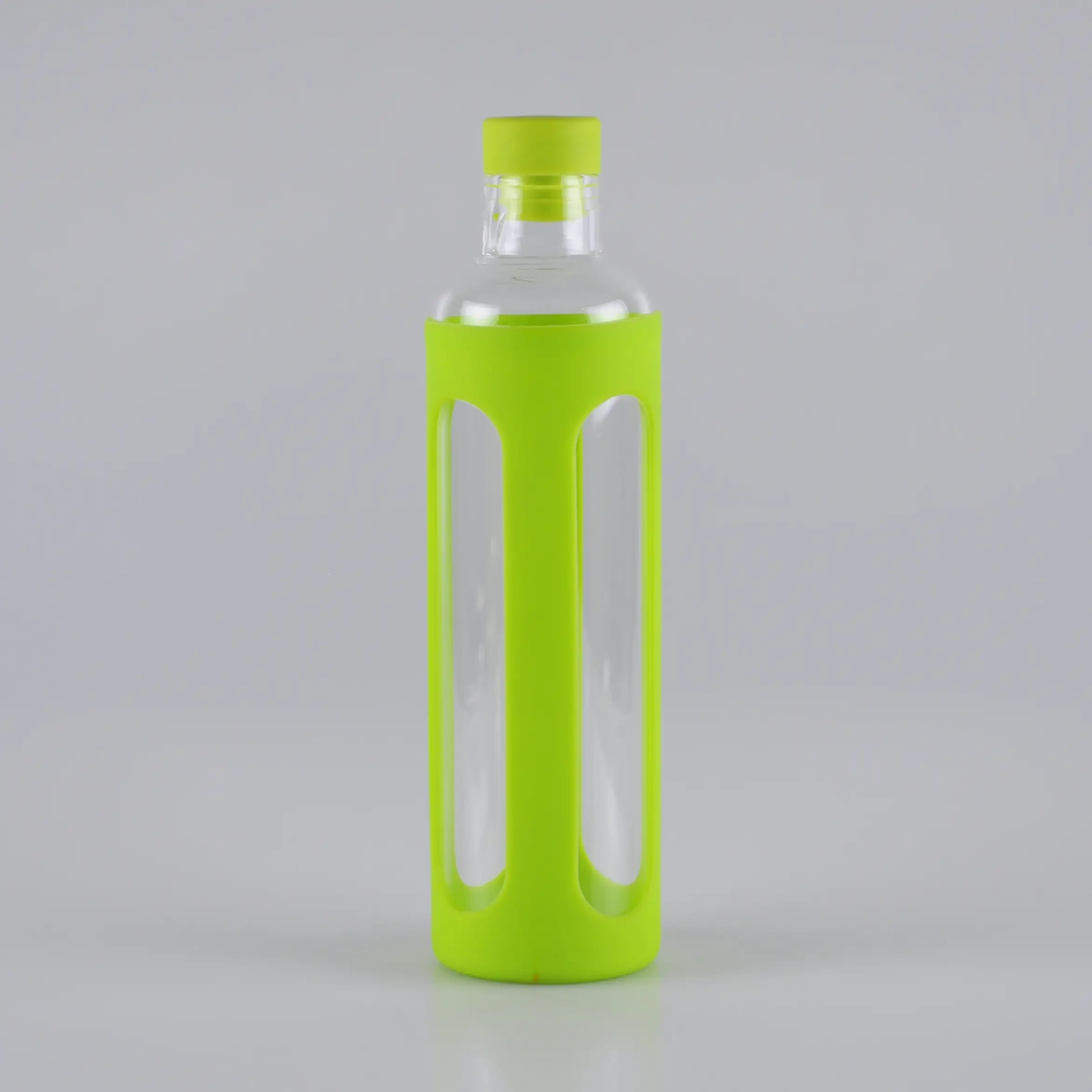 550ml Silicone Lid Borosilicate Glass Water Bottle with Silicone Sleeve 1