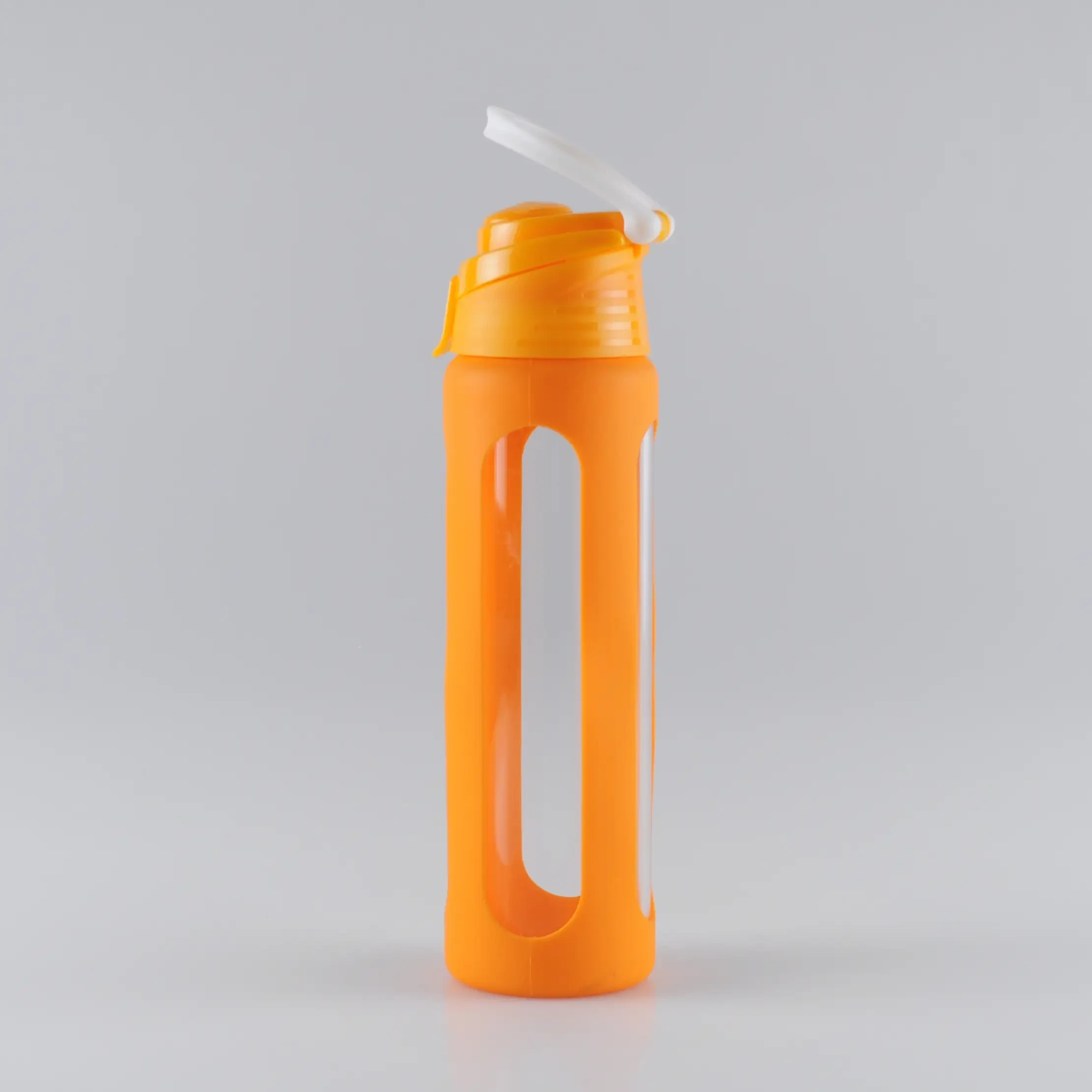 550ml Borosilicate Glass Water Bottle with Silicone Sleeve 1
